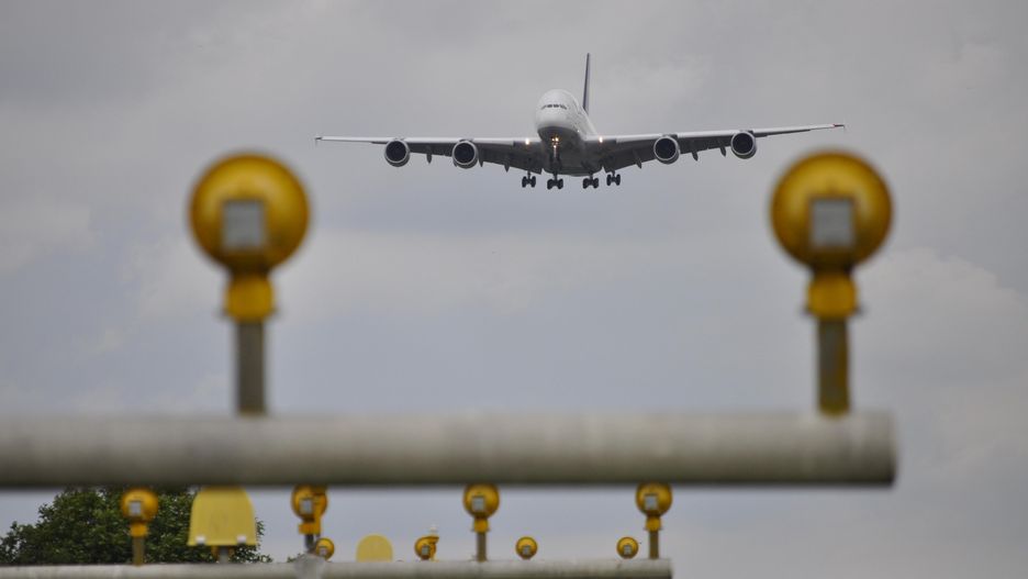 Lufthansa jako pierwszy europejski przewoźnik wprowadza opłatę środowiskową