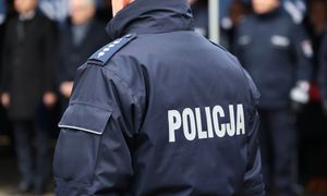 Dramatyczny finał zabawy na śniegu. Interwencja ojca, dzieci w szpitalu