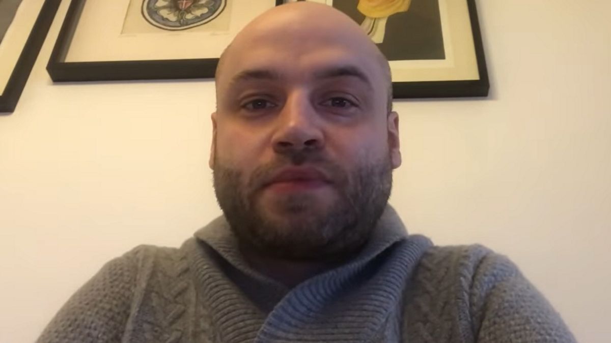 Ksiądz wystawił na aukcję siebie samego