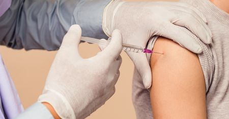 Zero tolerancji dla antyszczepionkowych hejterów. Prokuratura będzie wszczynać postępowania
