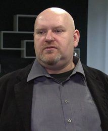 Zakupy Polaków coraz bardziej mobilne. Ponad połowa kupujących w sieci robi to przez smartfony i tablety