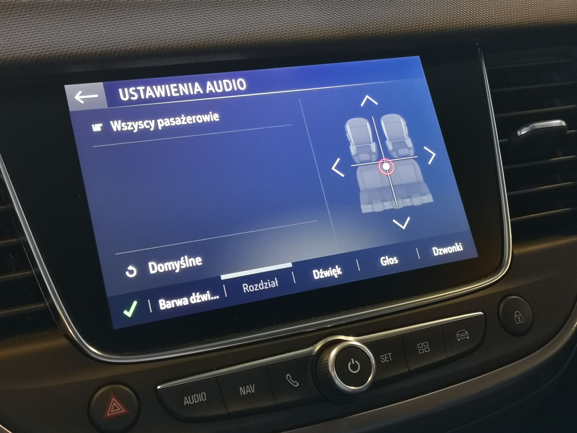 Opel Crossland X: System Multimedia Navi, kamery 180 stopni i asystent parkowania 11