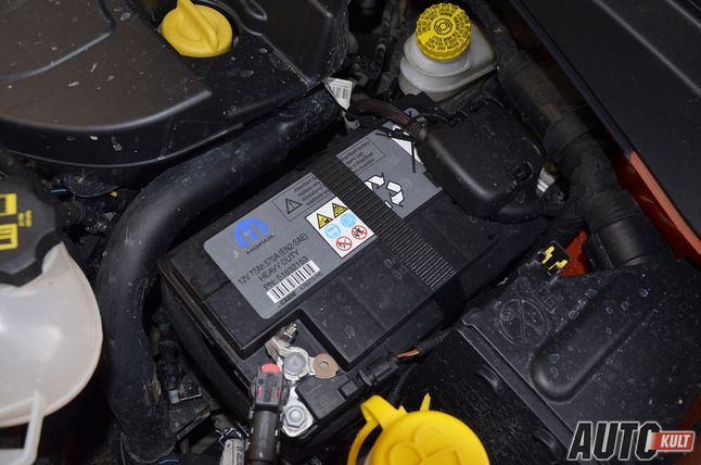 Akumulator jest jedną z najczęstszych przyczyn, dla których w zimowe poranki samochód nie chce odpalić