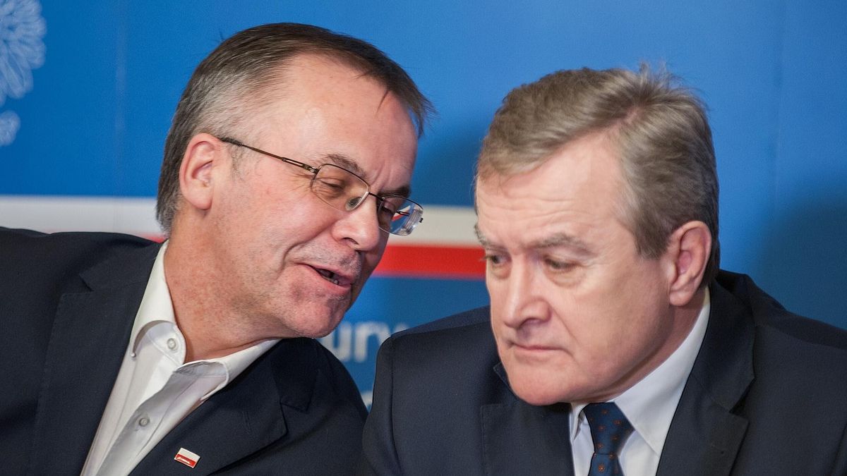 Wiceminister kultury Jarosław Sellin i minister Piotr Gliński. Resort chce podpisać umowę jeszcze w tym roku