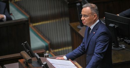 Orędzie Andrzeja Dudy. Lawina komentarzy