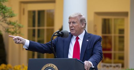 Koronawirus w USA. Donald Trump wstrzymuje finansowanie WHO. Jest odpowiedź ONZ
