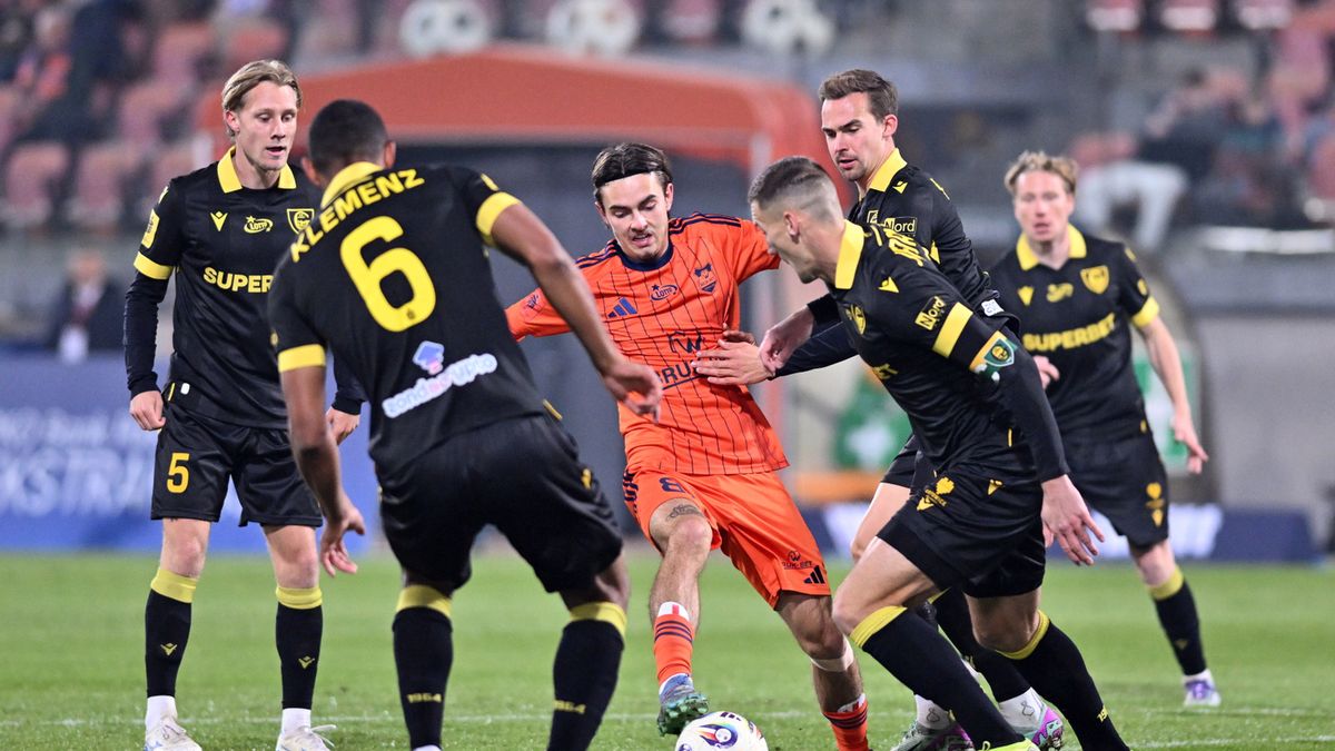 PAP / Art Service / Na zdjęciu: piłkarze Bruk-Bet Termaliki Nieciecza i GKS-u Katowice