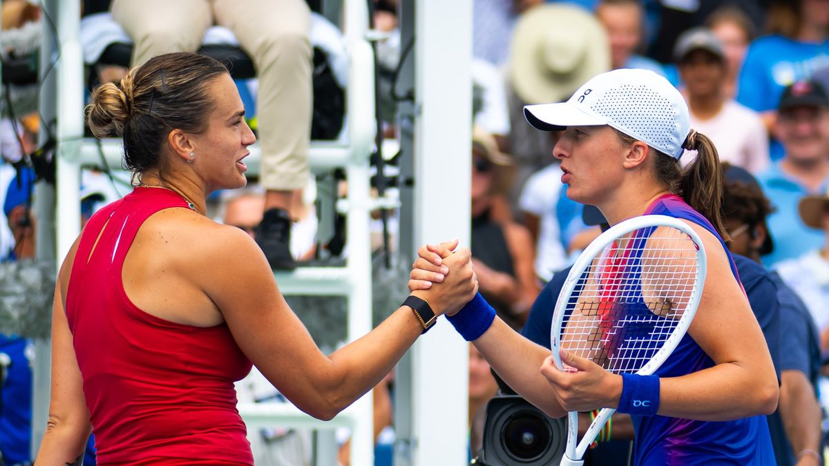 Zdjęcie okładkowe artykułu: Getty Images / Robert Prange / Na zdjęciu: Aryna Sabalenka i Iga Świątek