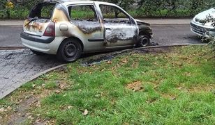 Warszawa. Spłonął samochód. Dla właściciela miał wartość sentymentalną
