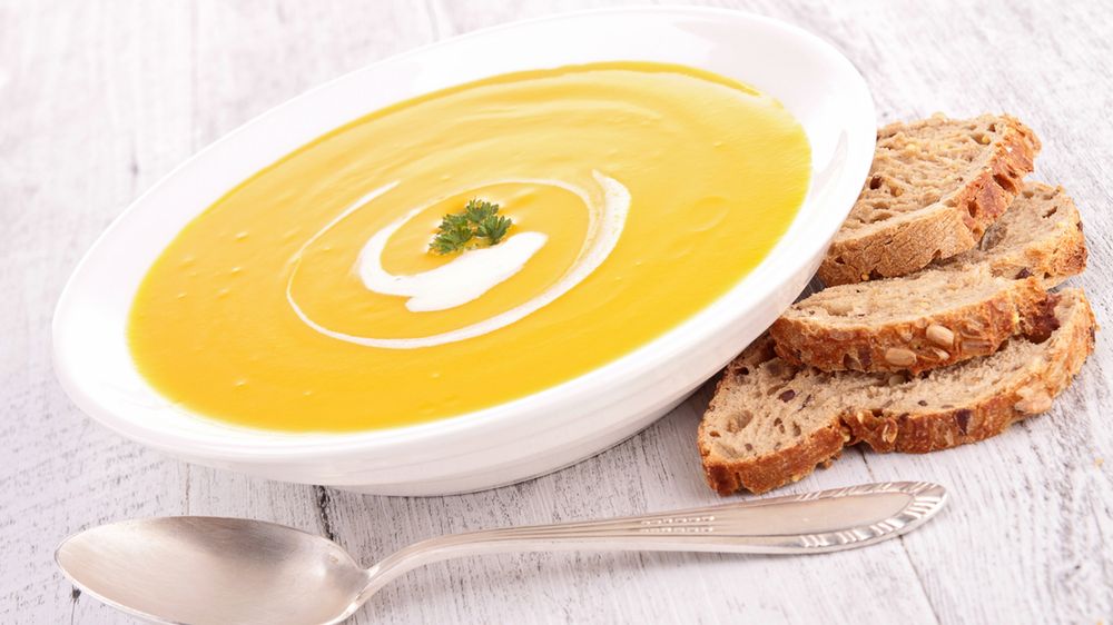 Zupa krem z cebuli przygotowana z dodatkiem mleka 1:1