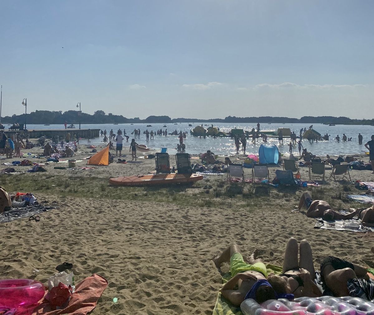 Plaża w Skorzęcinie nad jeziorem Niedzięgiel