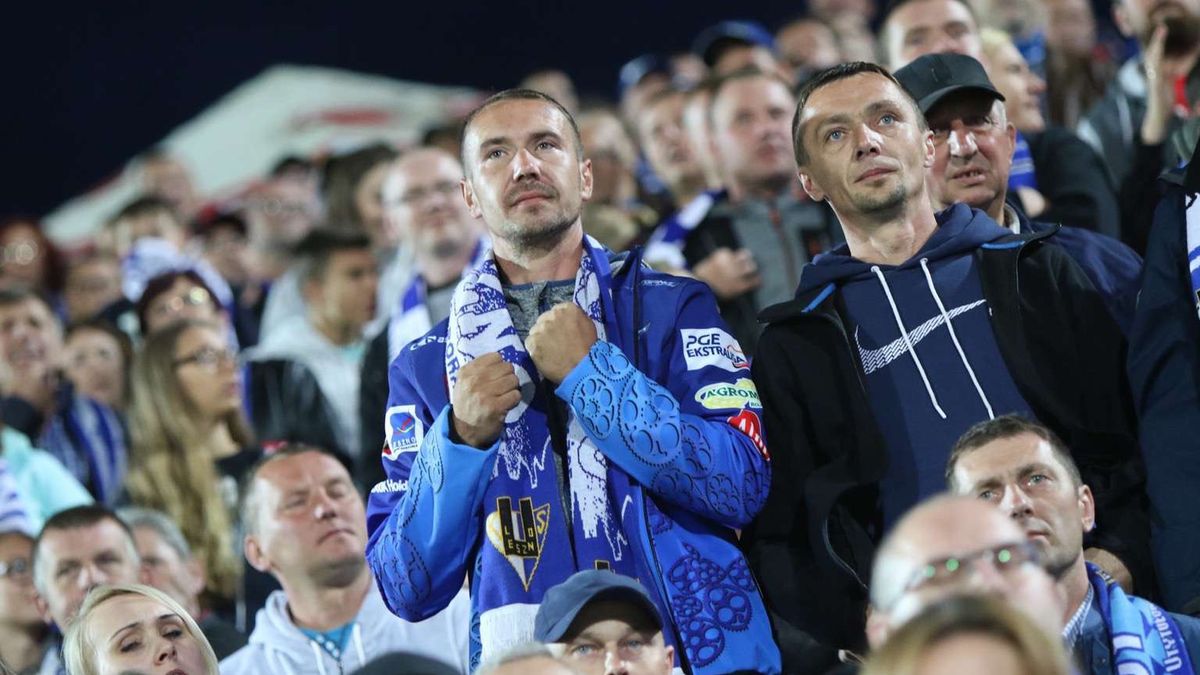 Zdjęcie okładkowe artykułu: WP SportoweFakty / Jakub Brzózka / Kibice Unii Leszno trzymają kciuki za wygraną zespołu.