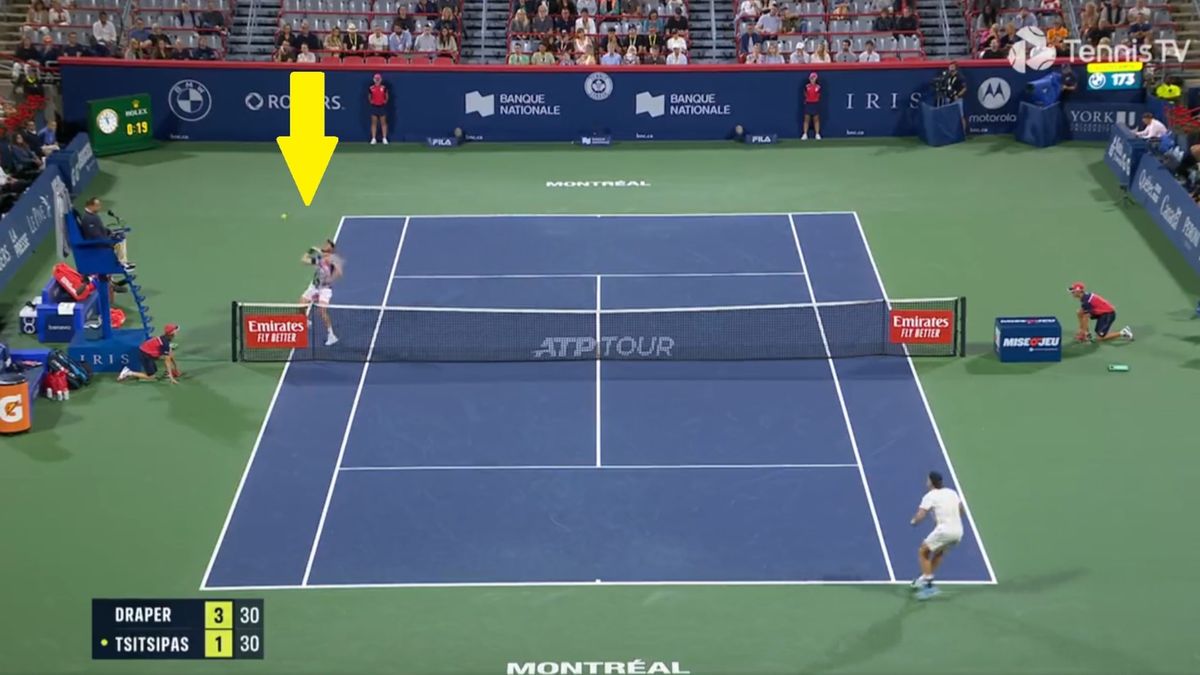 Zdjęcie okładkowe artykułu: Twitter / Tennis TV / Na zdjęciu: popełniający błąd Stefanos Tsitsipas