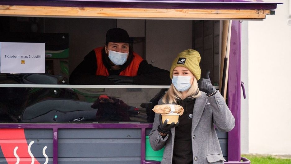 Dyrekcja Galerii Libero w Katowicach wykorzystuje food trucka, by pomóc swoim najemcom.