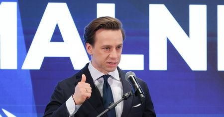 Bosak do Brukseli? Wytknął Tuskowi