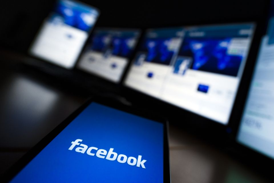 Facebook testuje nowe strumienie aktualności: równoległe i tematyczne