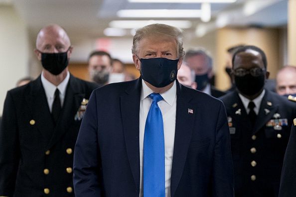 Koronawirus w USA. Zdjęcia Donalda Trumpa ze szpitala obiegły świat