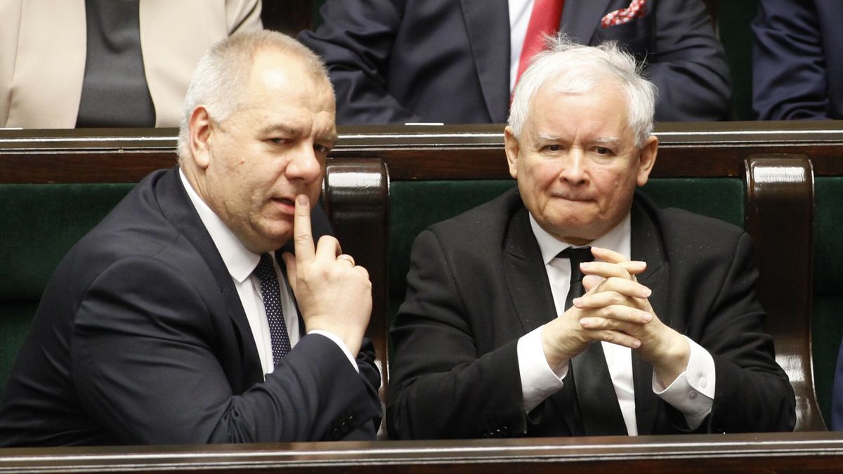 40. posiedzenie Sejmu VIII kadencji21.04.2017 Warszawa Sejm  n/z Jacek Sasin , Jaroslaw Kaczynski  fot. Stefan Maszewski/REPORTERStefan Maszewski/REPORTER