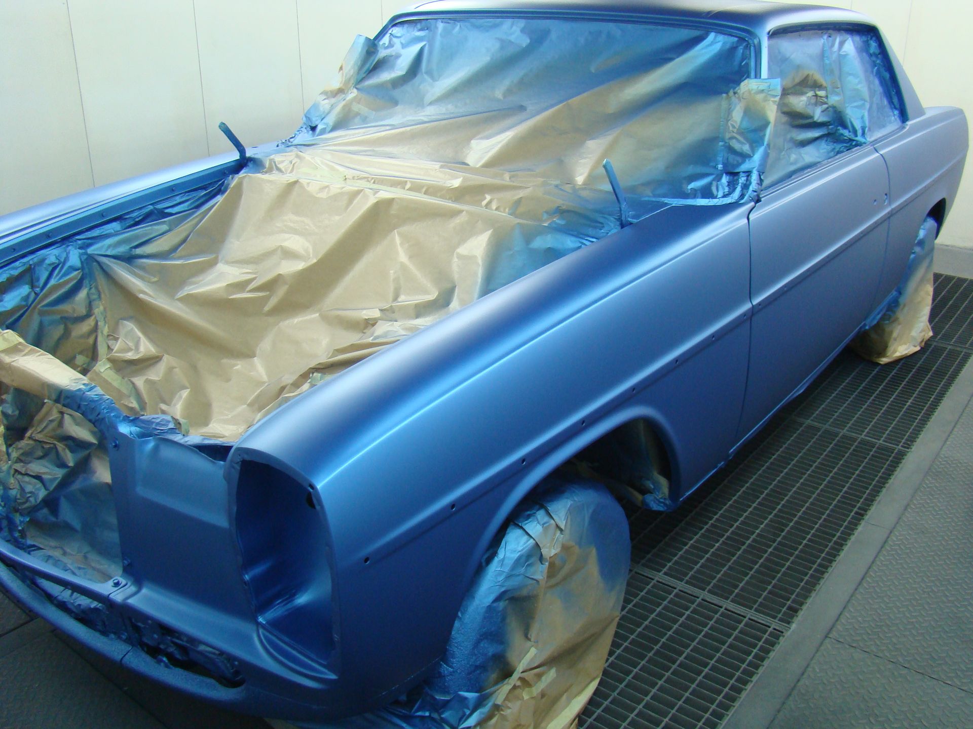 Mercedes 250C (W114) Coupe - lakierowanie 3