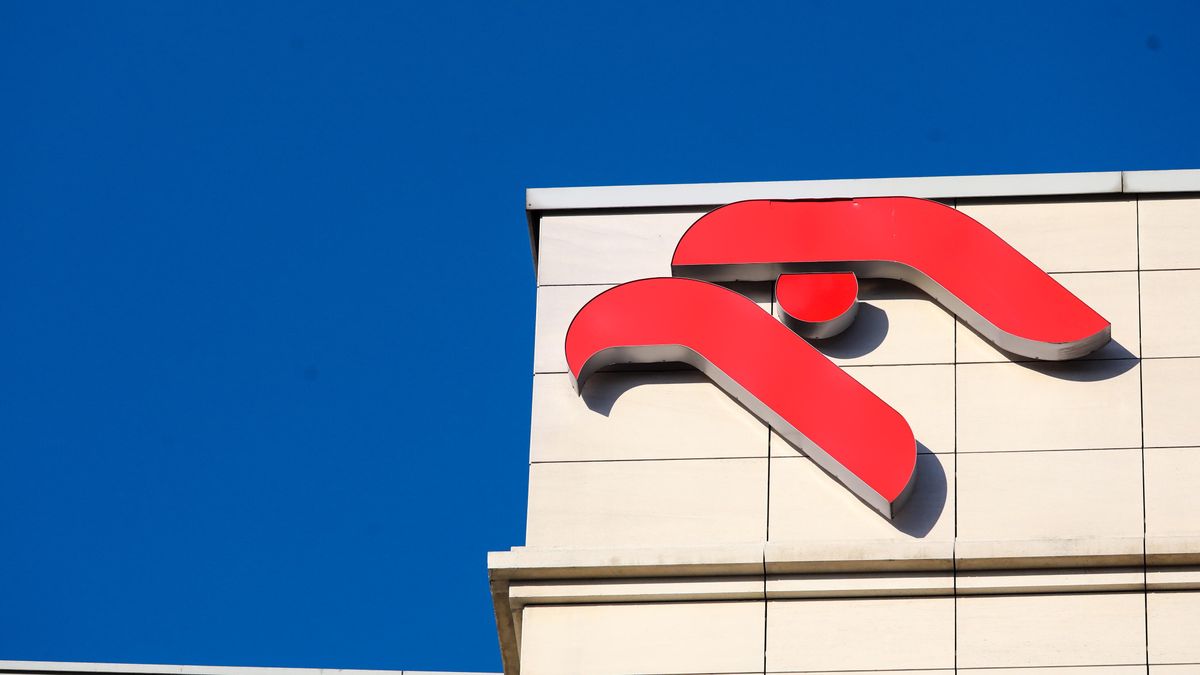 siedziba PKN ORLEN
Warszawa, 28.02.2023. Siedziba PKN ORLEN w Warszawie, 28 bm. (tg/ibor) PAP/Tomasz Gzell
Tomasz Gzell
briefing, Grupa Orlen, kierunek, kierunki, konferencja, logo, napis, nazwa, nowa, orlen, pkn orlen, Polski Koncern Naftowy, Polskiego Koncernu Naftowego, prasowa, prasowy, prezes, rozw�j, strategia