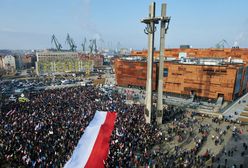 Gdańsk: manifestacja KOD pod hasłem "Polska murem za Wałęsą"