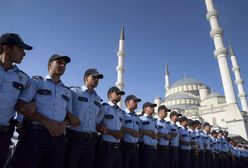 Po próbie zamachu stanu w Turcji zwolniono ze służby 8 tys. policjantów