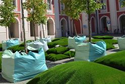 Dziedziniec Urzędu Miasta w Poznaniu po nowemu - teraz to miejsce relaksu