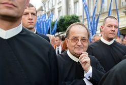 Politycy PiS za darmo pracują dla ojca Tadeusza Rydzyka