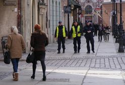 Więcej policjantów i strażników miejskich na Starym Rynku w Poznaniu