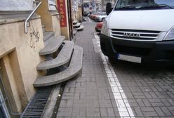 Chodniki na poznańskim Starym Mieście niczym tor przeszkód