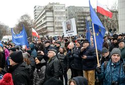 Kolejna manifestacja KOD i opozycji przed Sejmem