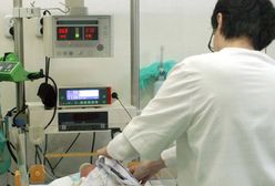 Lublin: udana operacja bliźniaków w łonie matki