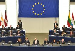 Sondaż CBOS: Zdaniem Polaków Unia Europejska wymaga reformy