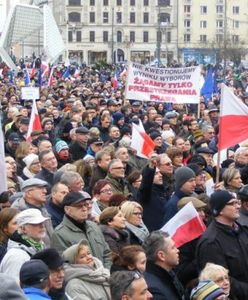 W sobotę w Poznaniu kolejna manifestacja "w obronie demokracji i konstytucji"