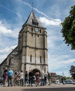 Po zabójstwie księdza we Francji: muzułmanie wezwani do uczestnictwa w niedzielnej mszy