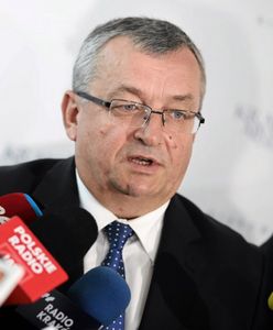 Minister został magistrem