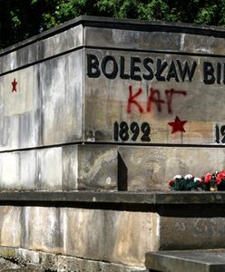 Warszawski sąd odrzuca argumenty Ziobry ws. dewastacji grobu Bieruta