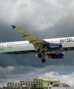 Awaryjne lądowanie samolotu JetBlue. Przez silne turbulencje 24 osoby trafiły do szpitala