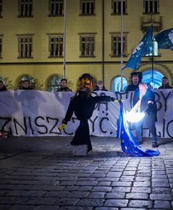 Skazano go na 10 miesięcy za spalenie kukły Żyda. Prokurator uważa, że kara jest zbyt wysoka