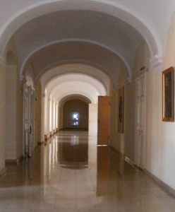 Bezdomni z Poznania zimą będą nocować w Urzędzie Miasta?