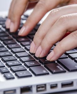 Media: w Petersburgu podpalono budynek, gdzie mieści się "fabryka trolli"