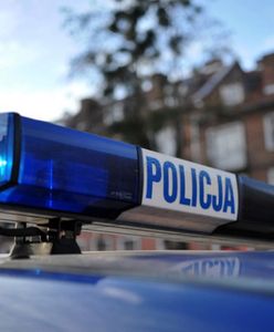 Warszawa: tajemniczy biały proszek w przesyłce pocztowej. Dwie osoby trafiły do szpitala