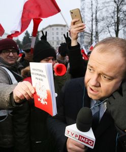 Prokuratura: pierwszy zarzut za znieważenie pracownika telewizji 16 grudnia. Policja szuka 21 osób, zidentyfikowała już 102