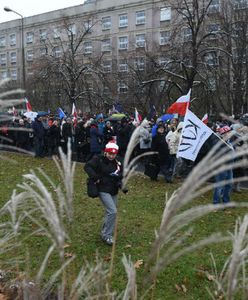 Afera KOD: na jaw wychodzą nowe fakty dotyczące finansów organizacji
