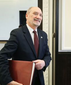 Antoni Macierewicz przyznał Bartłomiejowi Misiewiczowi ponad 4 tys. dodatku