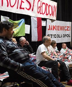 Protest głodowy w Dobrzeniu Wielkim pod Opolem. Dwie osoby przewieziono do szpitala