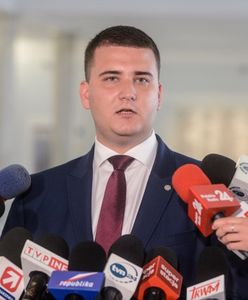 Bartłomiej Misiewicz ponownie rzecznikiem MON i szefem gabinetu politycznego Antoniego Macierewicza