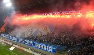 Tajemnicza śmierć kibica na stadionie w Poznaniu. Jest świadek, który twierdzi, że mężczyznę ktoś uderzył