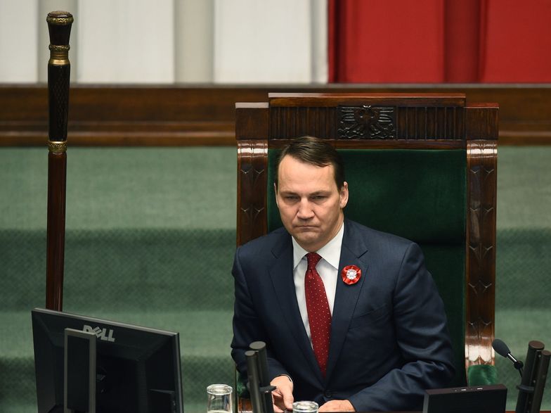 Sikorski straci fotel? Jutro głosowanie w Sejmie i sprawozdanie Schetyny