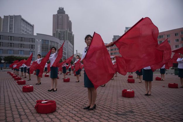 Korea Północna walczy z krzyżem. Na cenzurowanym znalazł się nawet... symbol "plus"